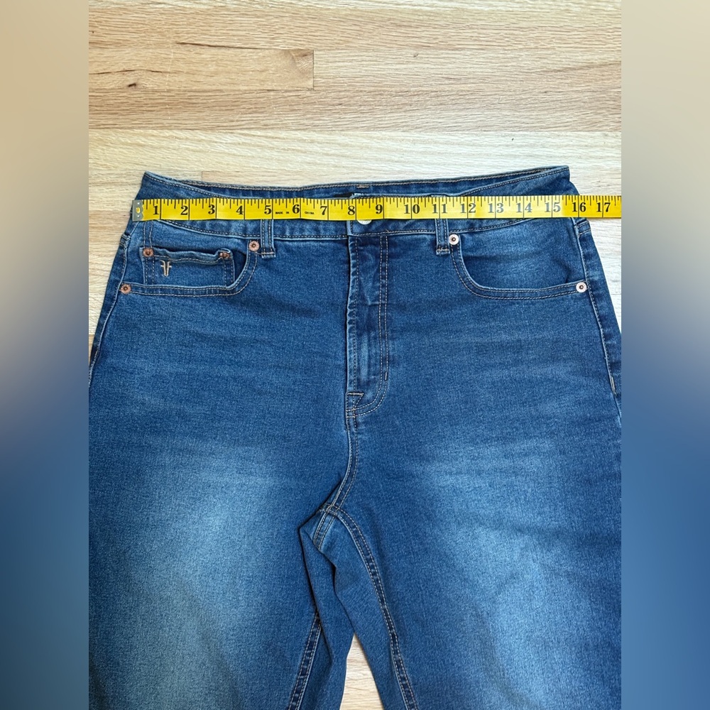 Frye Women's High-Rise Amari Jeans Size 8/29 - Picture 2 of 7